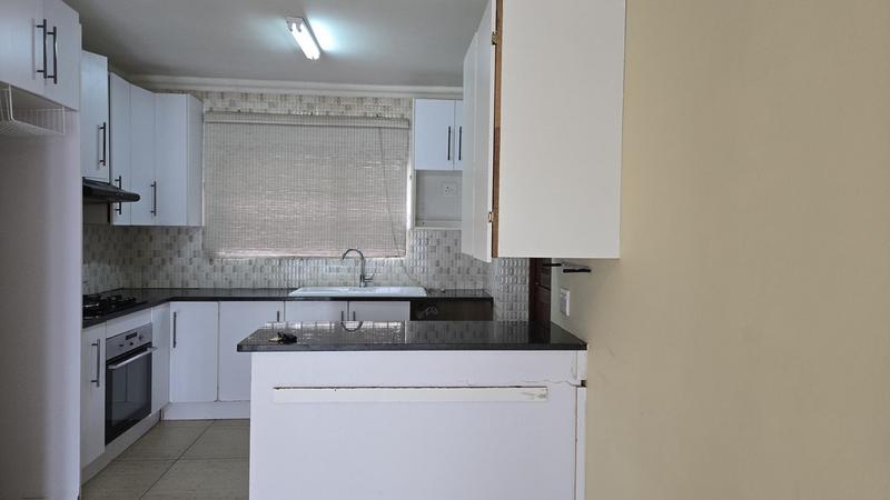 3 Bedroom Property for Sale in Gateway Manor North West